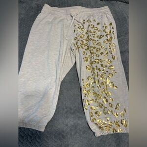 Dots Animal Print Capri Joggers. Sz XL
